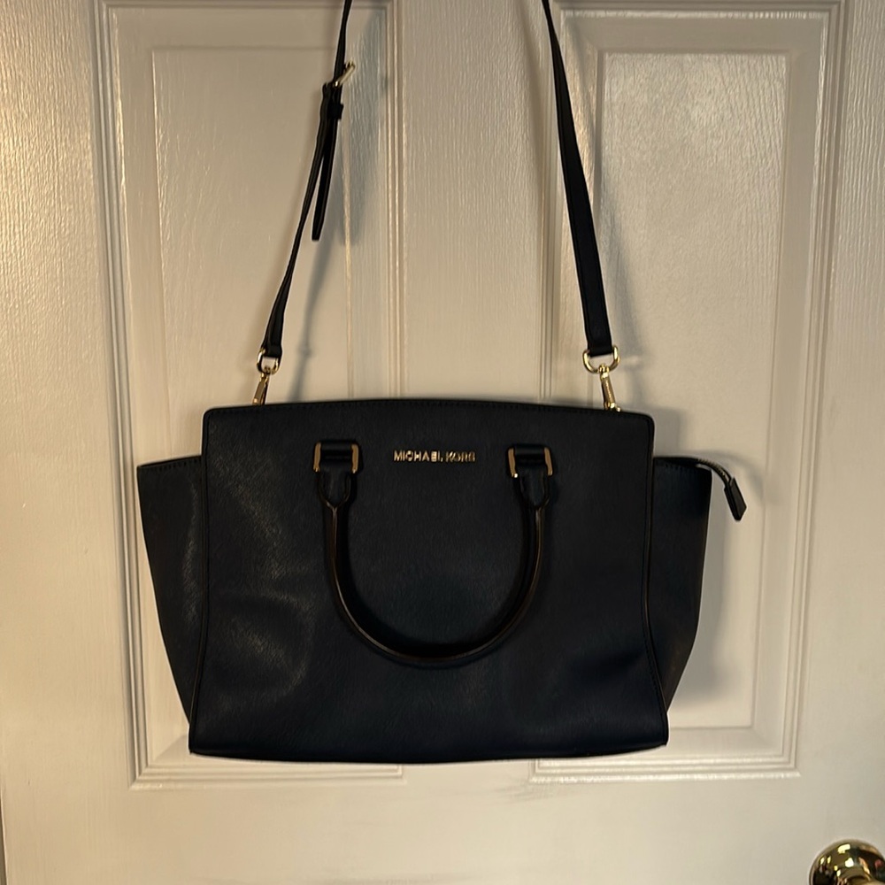 Michael Kors Handbag in Navy